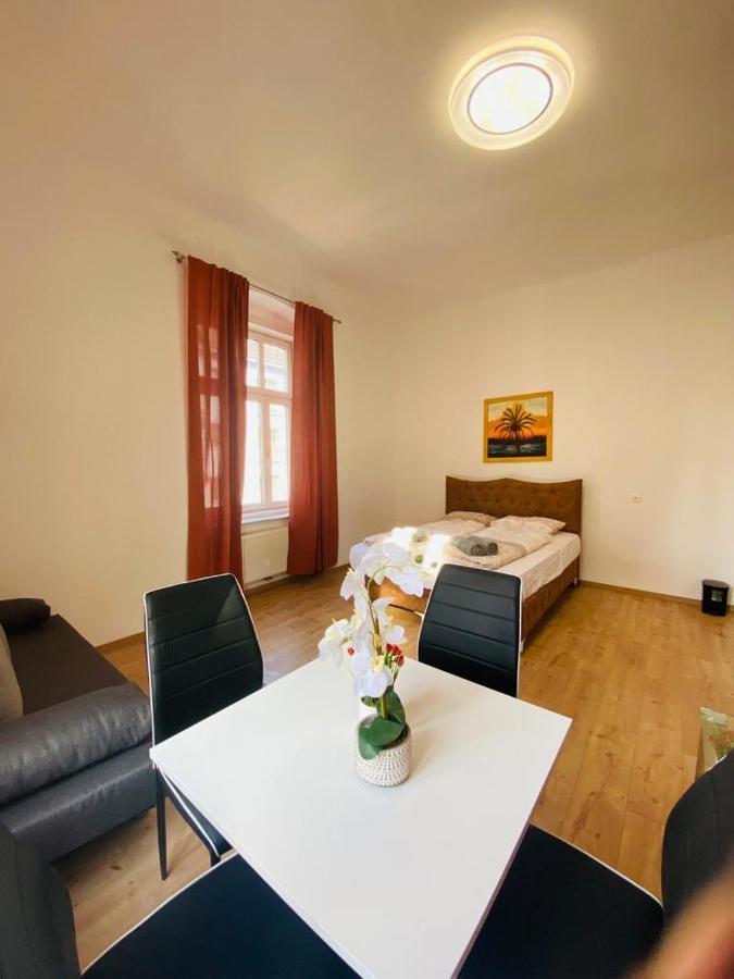 Quad-Room Near Prater Stern Vienna Exterior photo